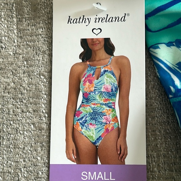 Kathy Ireland “Hawaiian Paradise” Swimsuit Size Small. NWT. - Picture 1 of 7